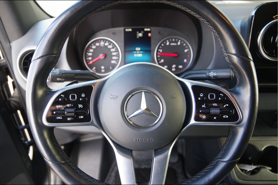 Mercedes-Benz Sprinter 319 3.0 CDI V6 L2H2 MARGE! AUT. LED, LEDER, MBUX 10'', STOELVERWARMING, TREKHAAK, CAMERA, CRUISE, LEDER STUUR, CLIMA