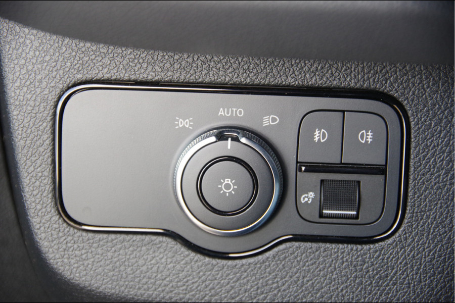 Mercedes-Benz Sprinter 319 3.0 CDI V6 L2H2 MARGE! AUT. LED, LEDER, MBUX 10'', STOELVERWARMING, TREKHAAK, CAMERA, CRUISE, LEDER STUUR, CLIMA