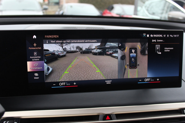 BMW iX xDrive50 High Executive 112 kWh / SOH 97,2% / Trekhaak / Panoramadak / Camera / Leder / 22'' / Luchtvering / Softclose / Harman Kardon / Apple CarPlay / Stoelverwarming / DAB / Dodehoek / ACC