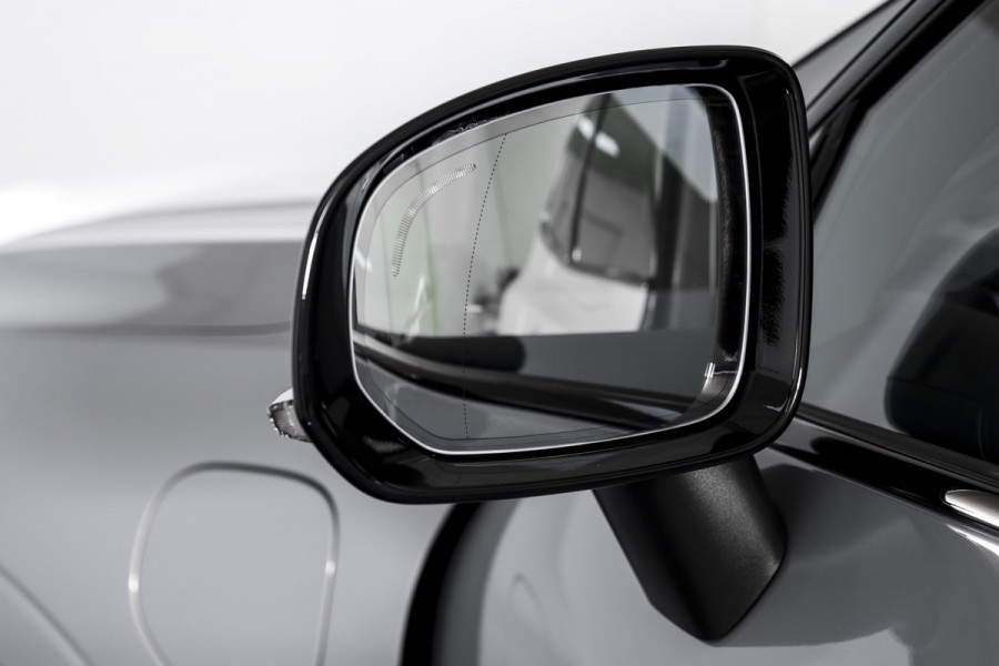 Volvo XC60 2.0 T6 Plug-in hybrid AWD Ultra Black Edition | S/K Panodak | Head-up | 360 Camera | Harman/Kardon | Dig. Cockpit | Adapt. Cruise | Stoel-+Stuurverw. | NAV+App.Connect | ECC | LM 21" | 1498