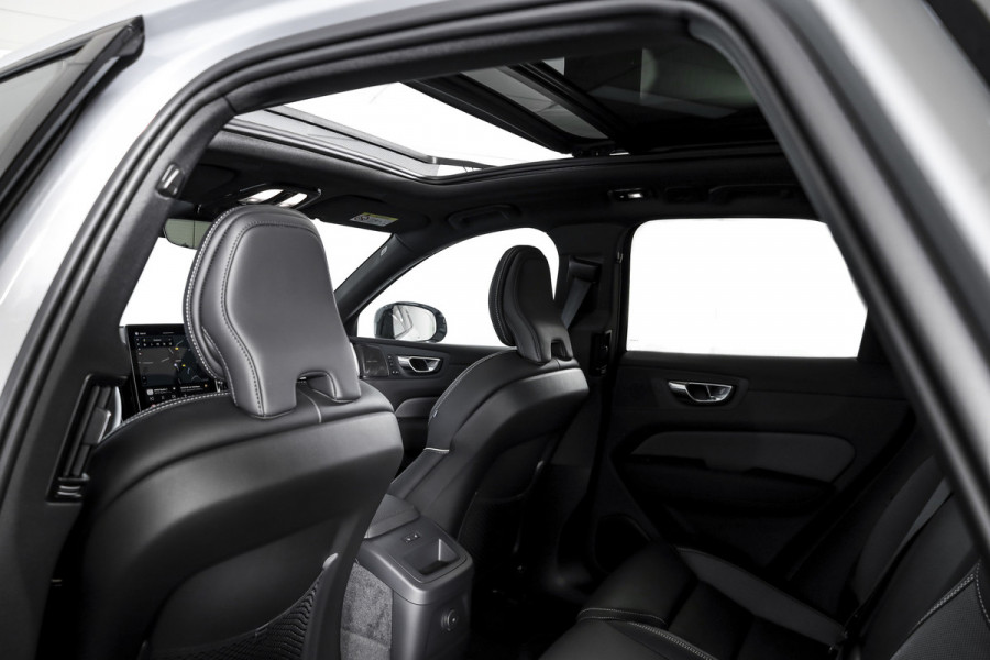 Volvo XC60 2.0 T6 Plug-in hybrid AWD Ultra Black Edition | S/K Panodak | Head-up | 360 Camera | Harman/Kardon | Dig. Cockpit | Adapt. Cruise | Stoel-+Stuurverw. | NAV+App.Connect | ECC | LM 21" | 1498