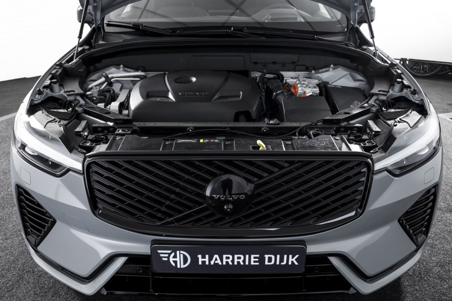 Volvo XC60 2.0 T6 Plug-in hybrid AWD Ultra Black Edition | S/K Panodak | Head-up | 360 Camera | Harman/Kardon | Dig. Cockpit | Adapt. Cruise | Stoel-+Stuurverw. | NAV+App.Connect | ECC | LM 21" | 1498