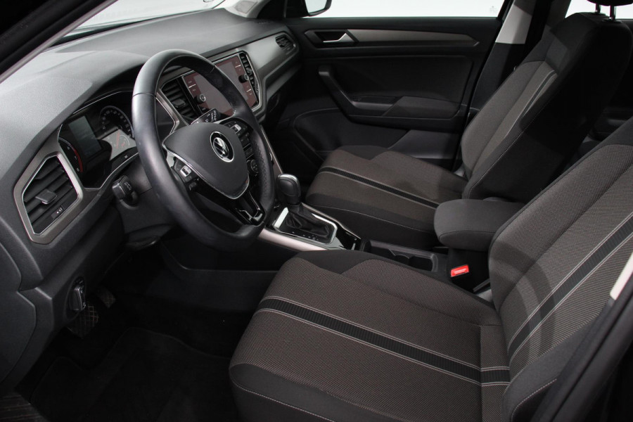 Volkswagen T-Roc 1.5 TSI 150pk DSG Style Team | Navigatie | Climate Control | DAB | Adaptive Cruise control | Elektrisch bedienbare achterklep |