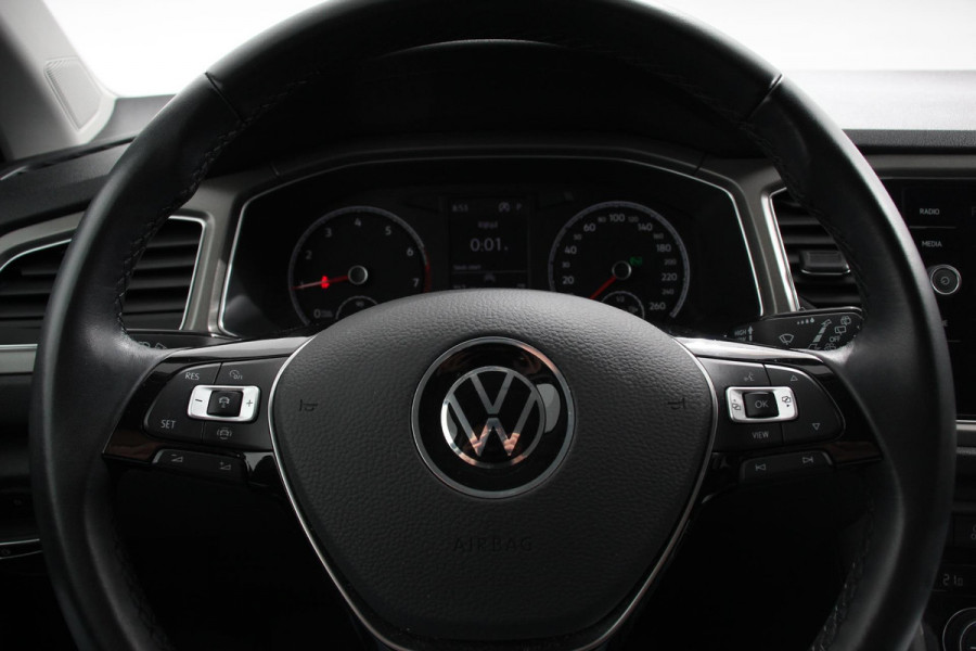 Volkswagen T-Roc 1.5 TSI 150pk DSG Style Team | Navigatie | Climate Control | DAB | Adaptive Cruise control | Elektrisch bedienbare achterklep |