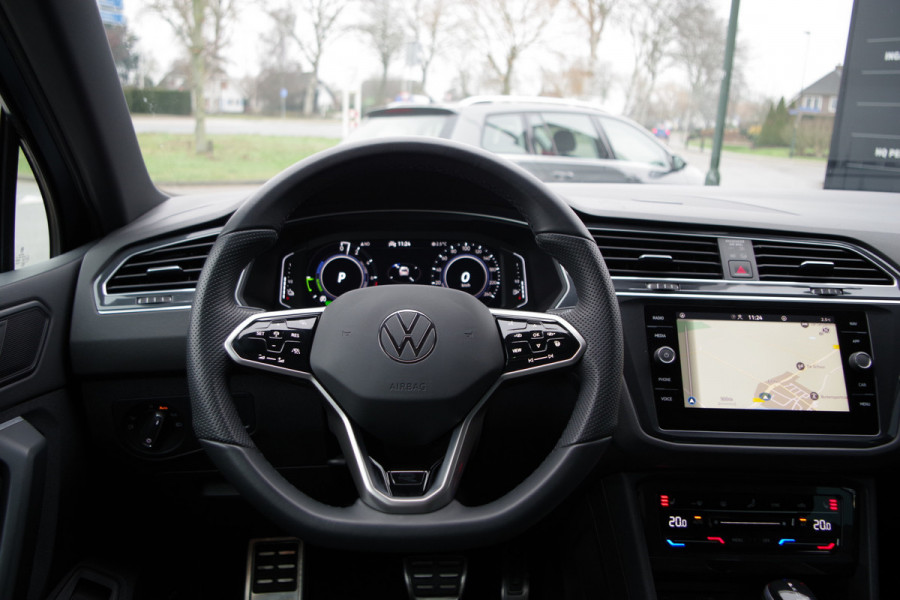 Volkswagen Tiguan 1.4 TSI eHybrid 245 PK R-Line BNS+, Panoramadak, Leder, Matrix-LED, Adap. Cruise Control