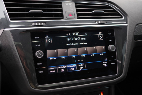 Volkswagen Tiguan 1.4 TSI eHybrid 245 PK R-Line BNS+, Panoramadak, Leder, Matrix-LED, Adap. Cruise Control