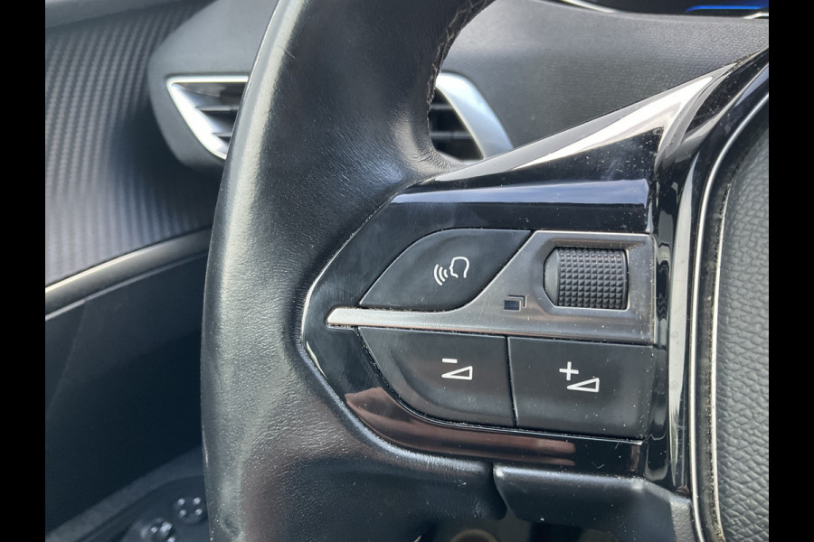 Peugeot 3008 1.2 PureTech Allure Carplay Stoelverw. Trekhaak Virtual Display