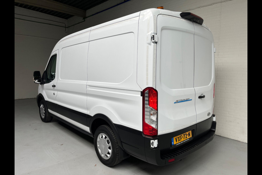 Ford E-Transit SERVICEWAGEN ELEKTRISCH 350 L2H2 Trend 68 kWh BOTT INRICHTING, V230 OMVORMER, LUXE UITVOERING, RIJKLAARPRIJS!