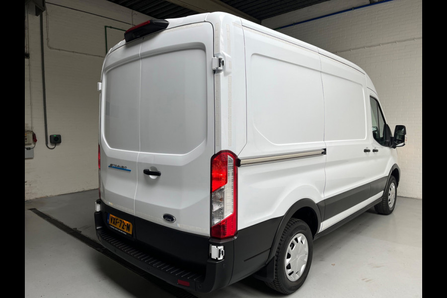 Ford E-Transit SERVICEWAGEN ELEKTRISCH 350 L2H2 Trend 68 kWh BOTT INRICHTING, V230 OMVORMER, LUXE UITVOERING, RIJKLAARPRIJS!