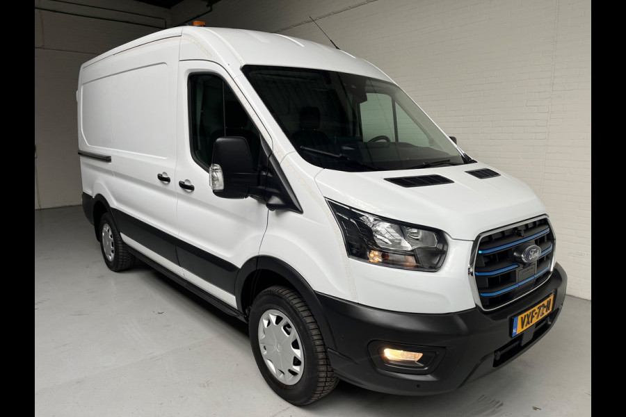 Ford E-Transit SERVICEWAGEN ELEKTRISCH 350 L2H2 Trend 68 kWh BOTT INRICHTING, V230 OMVORMER, LUXE UITVOERING, RIJKLAARPRIJS!