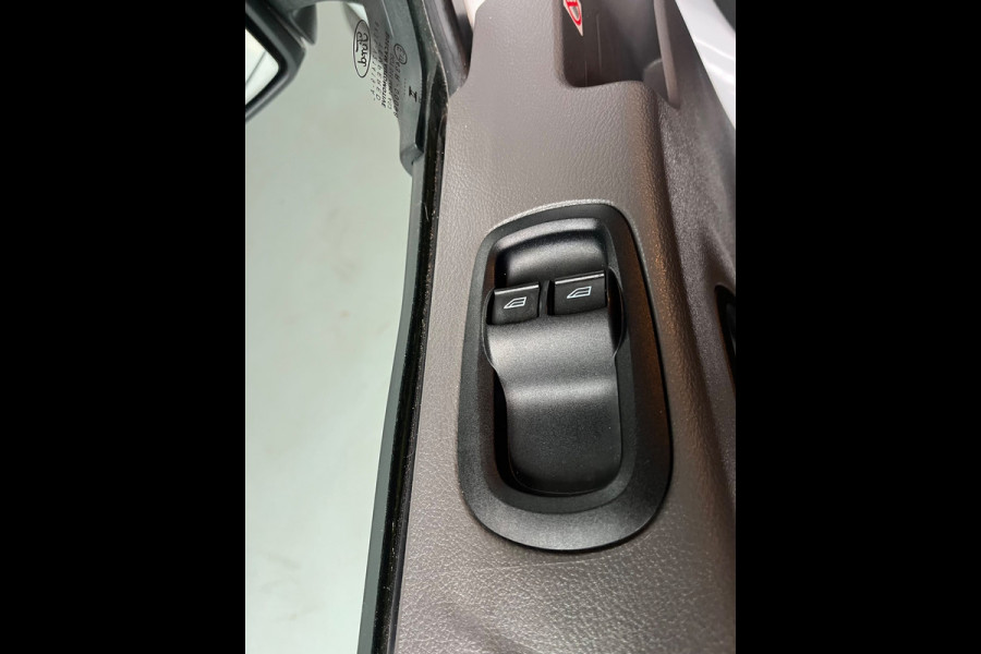 Ford E-Transit SERVICEWAGEN ELEKTRISCH 350 L2H2 Trend 68 kWh BOTT INRICHTING, V230 OMVORMER, LUXE UITVOERING, RIJKLAARPRIJS!