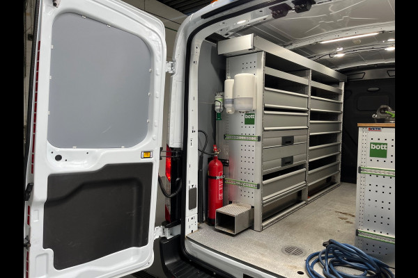 Ford E-Transit SERVICEWAGEN ELEKTRISCH 350 L2H2 Trend 68 kWh BOTT INRICHTING, V230 OMVORMER, LUXE UITVOERING, RIJKLAARPRIJS!