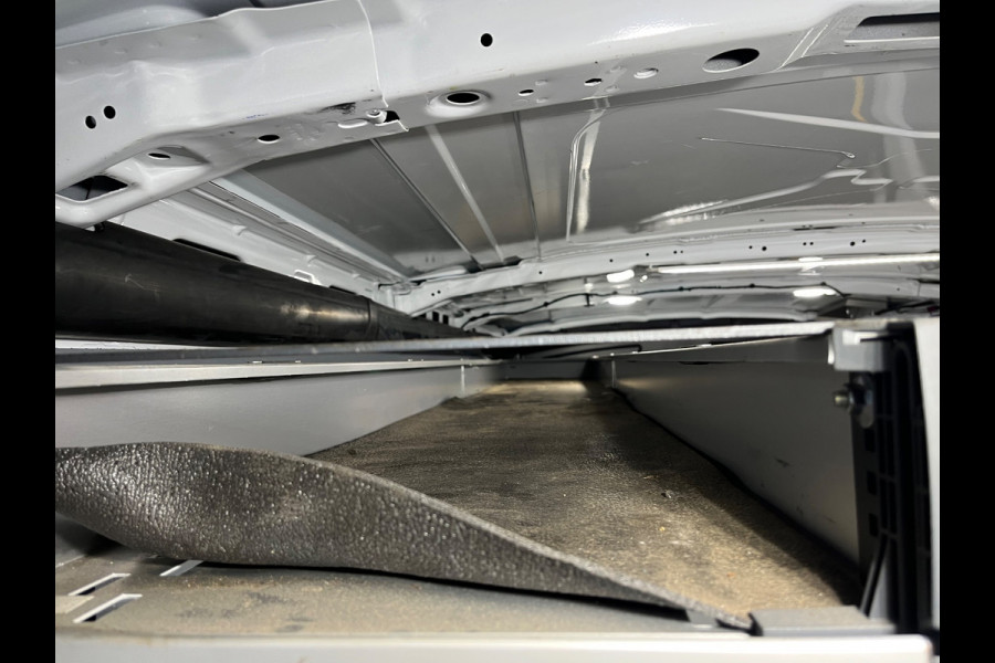 Ford E-Transit SERVICEWAGEN ELEKTRISCH 350 L2H2 Trend 68 kWh BOTT INRICHTING, V230 OMVORMER, LUXE UITVOERING, RIJKLAARPRIJS!