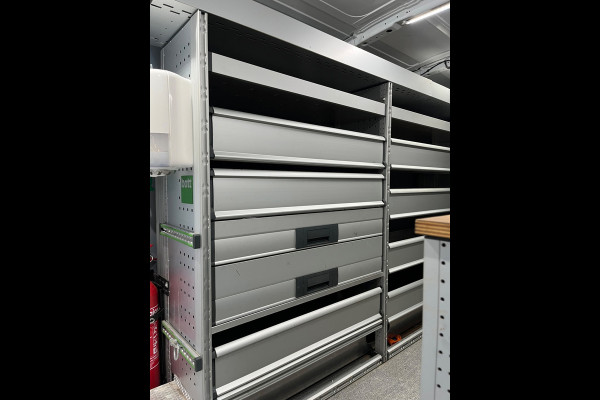 Ford E-Transit SERVICEWAGEN ELEKTRISCH 350 L2H2 Trend 68 kWh BOTT INRICHTING, V230 OMVORMER, LUXE UITVOERING, RIJKLAARPRIJS!