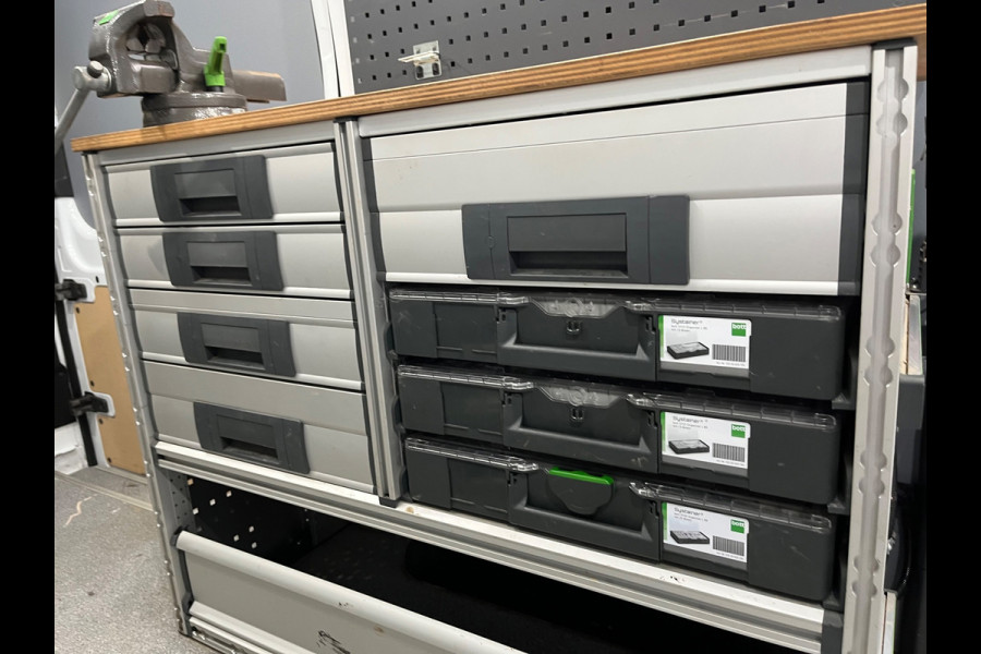 Ford E-Transit SERVICEWAGEN ELEKTRISCH 350 L2H2 Trend 68 kWh BOTT INRICHTING, V230 OMVORMER, LUXE UITVOERING, RIJKLAARPRIJS!