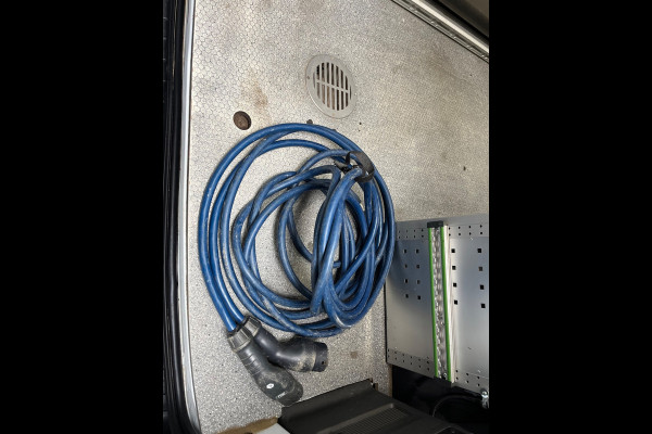 Ford E-Transit SERVICEWAGEN ELEKTRISCH 350 L2H2 Trend 68 kWh BOTT INRICHTING, V230 OMVORMER, LUXE UITVOERING, RIJKLAARPRIJS!