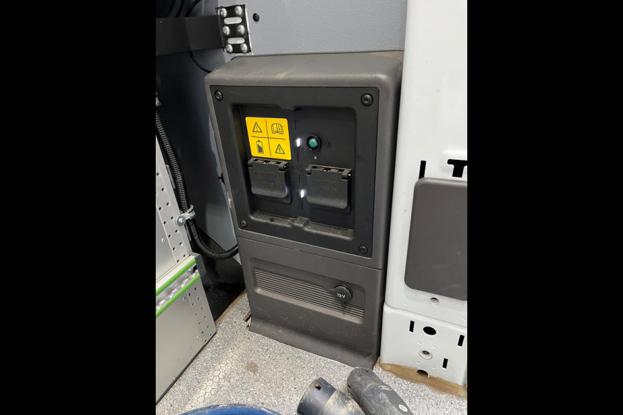 Ford E-Transit SERVICEWAGEN ELEKTRISCH 350 L2H2 Trend 68 kWh BOTT INRICHTING, V230 OMVORMER, LUXE UITVOERING, RIJKLAARPRIJS!