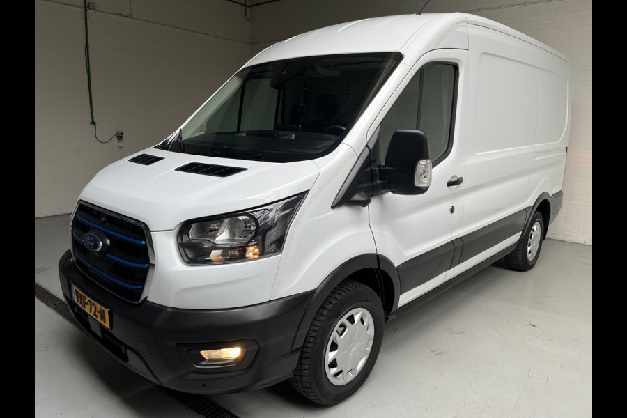 Ford E-Transit SERVICEWAGEN ELEKTRISCH 350 L2H2 Trend 68 kWh BOTT INRICHTING, V230 OMVORMER, LUXE UITVOERING, RIJKLAARPRIJS!