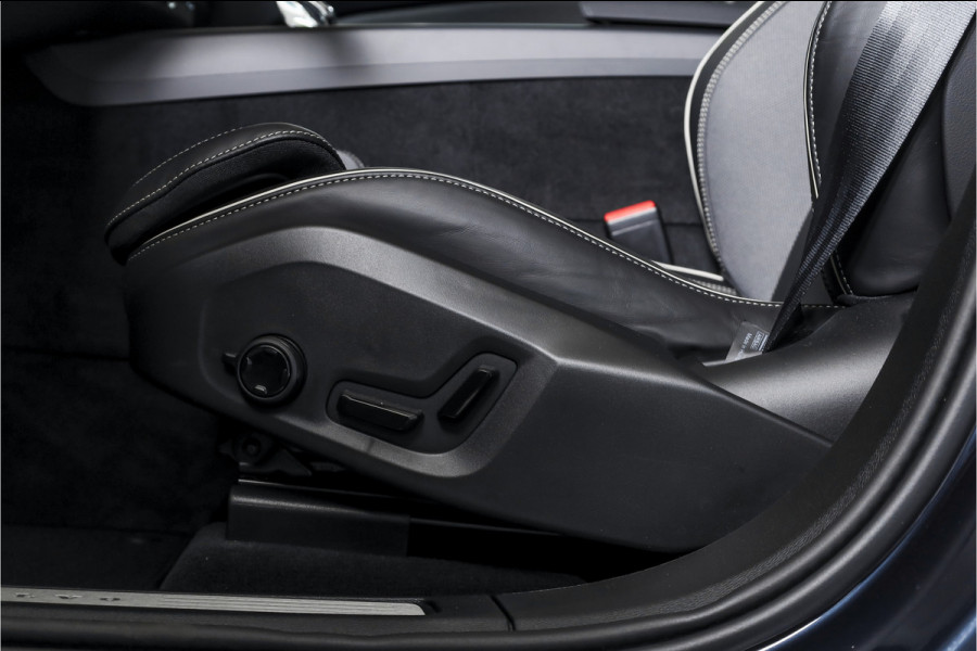 Volvo XC60 2.0 T6 Plug-in hybrid AWD Ultra Black Edition | S/K Panodak | Head-up | 360 Camera | Harman/Kardon | Dig. Cockpit | Adapt. Cruise | Stoel-+Stuurverw. | NAV+App.Connect | ECC | LM 21" | 1508