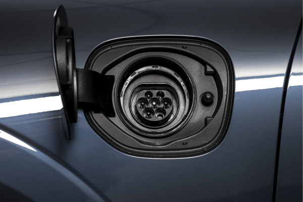 Volvo XC60 2.0 T6 Plug-in hybrid AWD Ultra Black Edition | S/K Panodak | Head-up | 360 Camera | Harman/Kardon | Dig. Cockpit | Adapt. Cruise | Stoel-+Stuurverw. | NAV+App.Connect | ECC | LM 21" | 1508