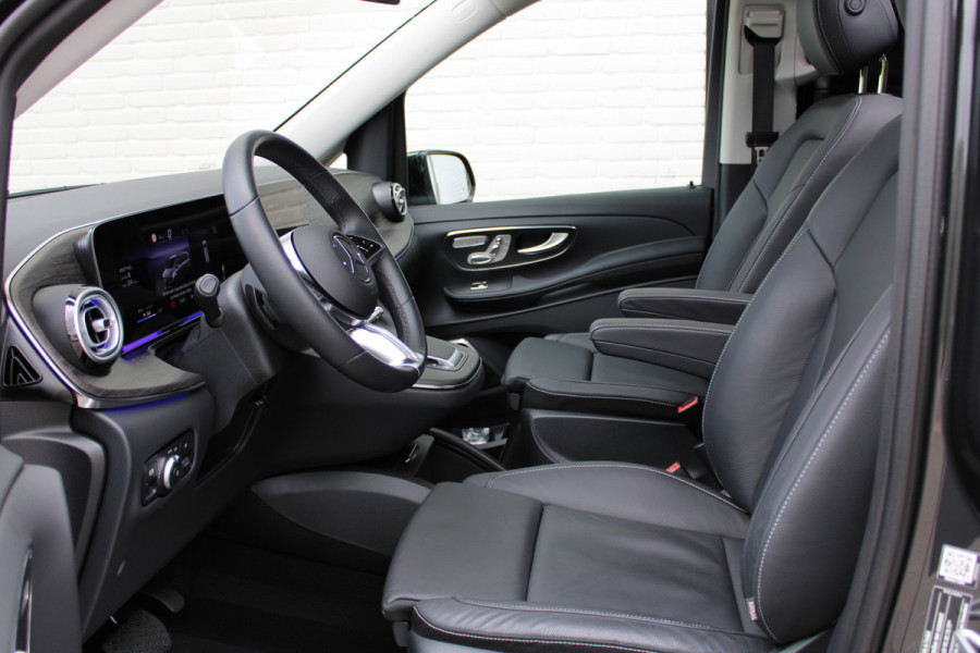 Mercedes-Benz Eqv 300 L2 / AMG / Panorama / 7-Persoons / Burmester / Electr Stoelen / Vol Opties / NIEUWSTAAT