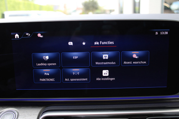 Mercedes-Benz Eqv 300 L2 / AMG / Panorama / 7-Persoons / Burmester / Electr Stoelen / Vol Opties / NIEUWSTAAT