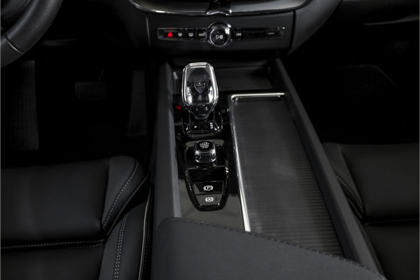 Volvo XC60 2.0 T6 Plug-in hybrid AWD Ultra Black Edition | S/K Panodak | Head-up | 360 Camera | Harman/Kardon | Dig. Cockpit | Adapt. Cruise | Stoel-+Stuurverw. | NAV+App.Connect | ECC | LM 21" | 0630