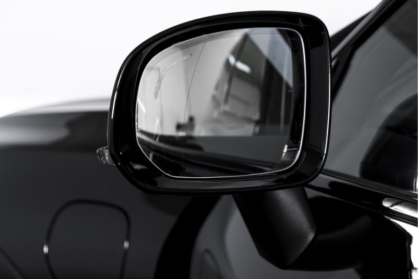 Volvo XC60 2.0 T6 Plug-in hybrid AWD Ultra Black Edition | S/K Panodak | Head-up | 360 Camera | Harman/Kardon | Dig. Cockpit | Adapt. Cruise | Stoel-+Stuurverw. | NAV+App.Connect | ECC | LM 21" | 0630