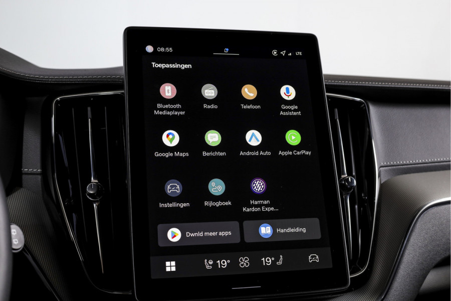 Volvo XC60 2.0 T6 Plug-in hybrid AWD Ultra Black Edition | S/K Panodak | Head-up | 360 Camera | Harman/Kardon | Dig. Cockpit | Adapt. Cruise | Stoel-+Stuurverw. | NAV+App.Connect | ECC | LM 21" | 0630