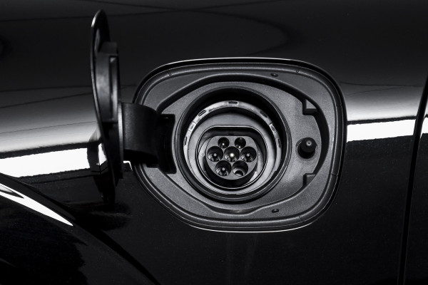 Volvo XC60 2.0 T6 Plug-in hybrid AWD Ultra Black Edition | S/K Panodak | Head-up | 360 Camera | Harman/Kardon | Dig. Cockpit | Adapt. Cruise | Stoel-+Stuurverw. | NAV+App.Connect | ECC | LM 21" | 0630