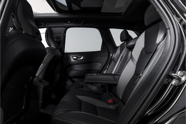 Volvo XC60 2.0 T6 Plug-in hybrid AWD Ultra Black Edition | S/K Panodak | Head-up | 360 Camera | Harman/Kardon | Dig. Cockpit | Adapt. Cruise | Stoel-+Stuurverw. | NAV+App.Connect | ECC | LM 21" | 0630