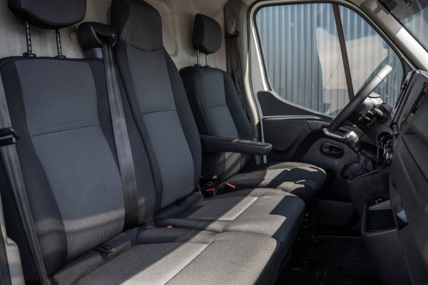 Renault Master 2.3 dCi L3H2 | LED | Airco | Camera | Cruise | PDC | Trekhaak | Imperiaal