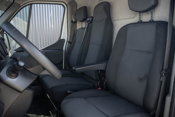 Renault Master 2.3 dCi L3H2 | LED | Airco | Camera | Cruise | PDC | Trekhaak | Imperiaal