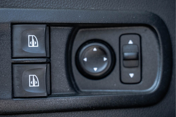 Renault Master 2.3 dCi L3H2 | LED | Airco | Camera | Cruise | PDC | Trekhaak | Imperiaal