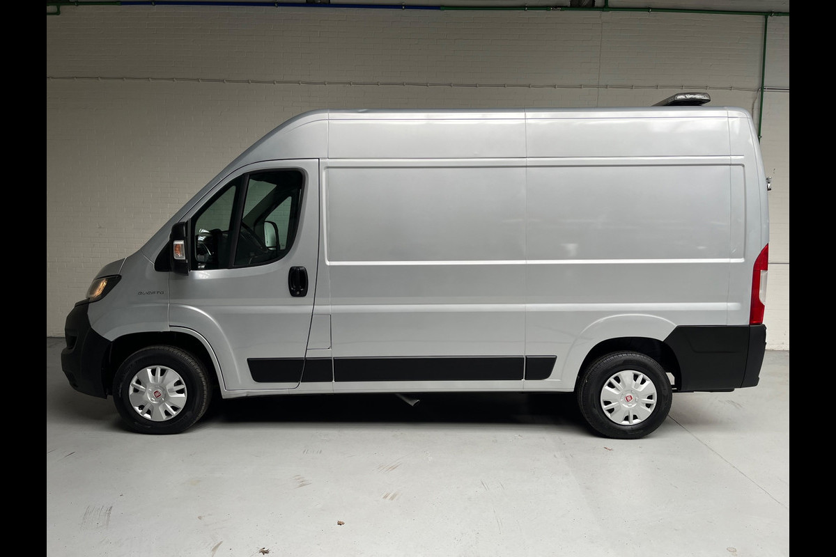 Fiat Ducato Automaat 30 2.3 MultiJet 140pk euro6 L2H2 3Persoons Airco Navigatie Trekhaak Zilvergrijs Metallic RIJKLAARPRIJS!