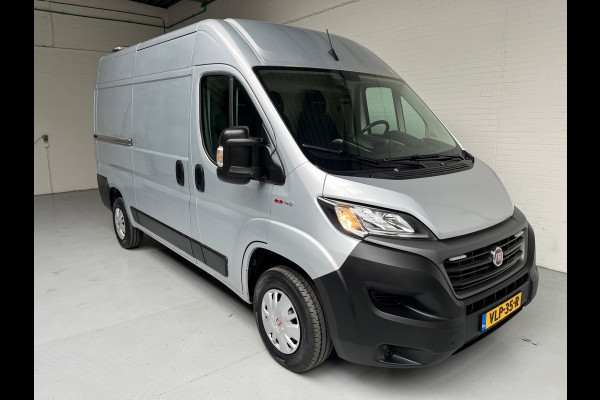 Fiat Ducato Automaat 30 2.3 MultiJet 140pk euro6 L2H2 3Persoons Airco Navigatie Trekhaak Zilvergrijs Metallic RIJKLAARPRIJS!
