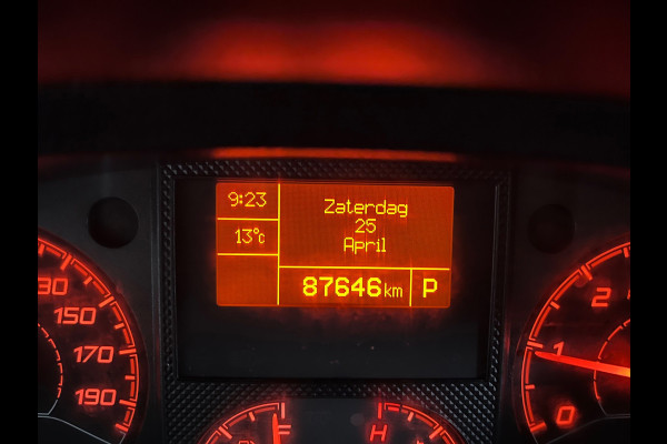 Fiat Ducato Automaat 30 2.3 MultiJet 140pk euro6 L2H2 3Persoons Airco Navigatie Trekhaak Zilvergrijs Metallic RIJKLAARPRIJS!