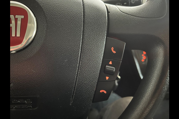 Fiat Ducato Automaat 30 2.3 MultiJet 140pk euro6 L2H2 3Persoons Airco Navigatie Trekhaak Zilvergrijs Metallic RIJKLAARPRIJS!