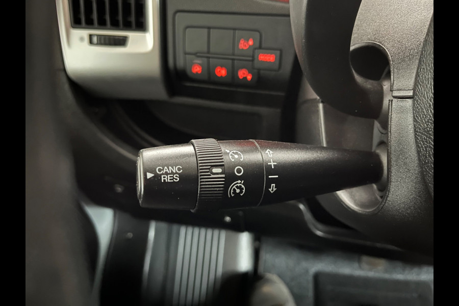 Fiat Ducato Automaat 30 2.3 MultiJet 140pk euro6 L2H2 3Persoons Airco Navigatie Trekhaak Zilvergrijs Metallic RIJKLAARPRIJS!