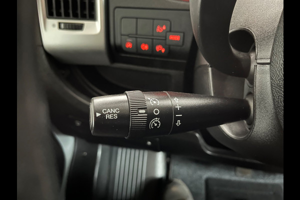 Fiat Ducato Automaat 30 2.3 MultiJet 140pk euro6 L2H2 3Persoons Airco Navigatie Trekhaak Zilvergrijs Metallic RIJKLAARPRIJS!