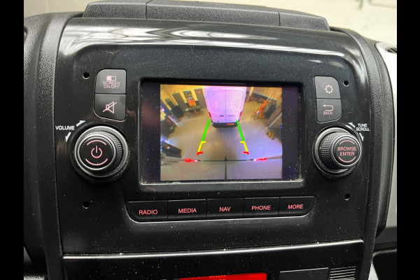 Fiat Ducato Automaat 30 2.3 MultiJet 140pk euro6 L2H2 3Persoons Airco Navigatie Trekhaak Zilvergrijs Metallic RIJKLAARPRIJS!