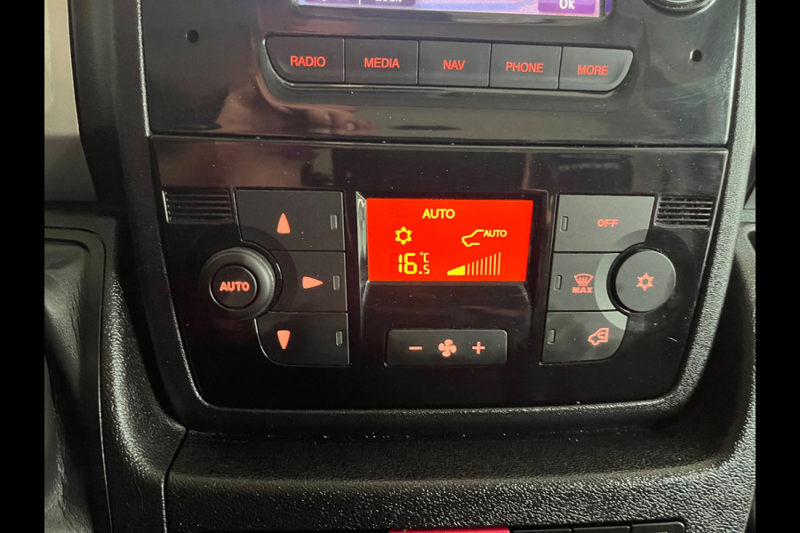 Fiat Ducato Automaat 30 2.3 MultiJet 140pk euro6 L2H2 3Persoons Airco Navigatie Trekhaak Zilvergrijs Metallic RIJKLAARPRIJS!