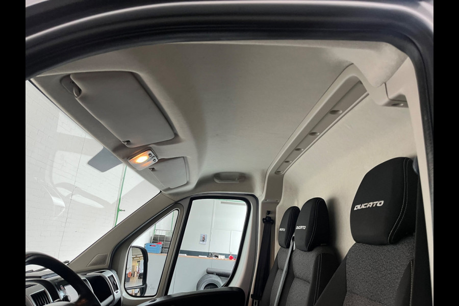 Fiat Ducato Automaat 30 2.3 MultiJet 140pk euro6 L2H2 3Persoons Airco Navigatie Trekhaak Zilvergrijs Metallic RIJKLAARPRIJS!