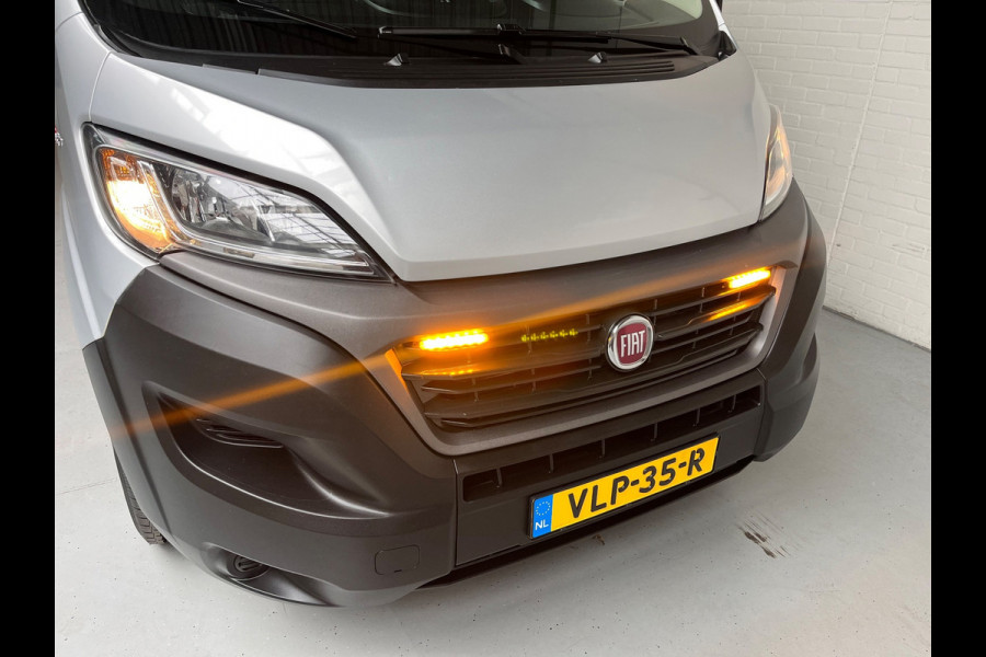 Fiat Ducato Automaat 30 2.3 MultiJet 140pk euro6 L2H2 3Persoons Airco Navigatie Trekhaak Zilvergrijs Metallic RIJKLAARPRIJS!