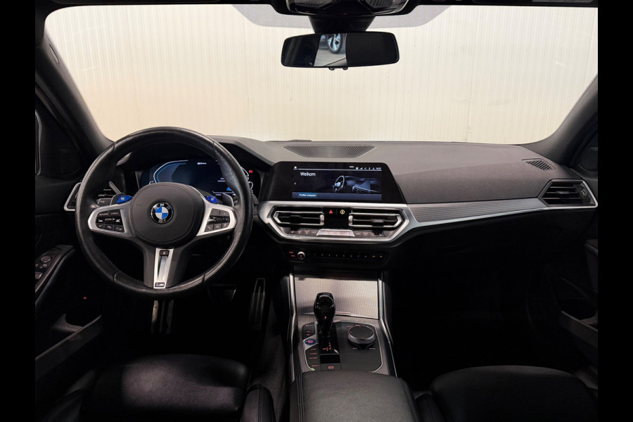 BMW 3-serie 330e High Executive | M-SPORT | ACC | LEDER | ZWART HEMEL