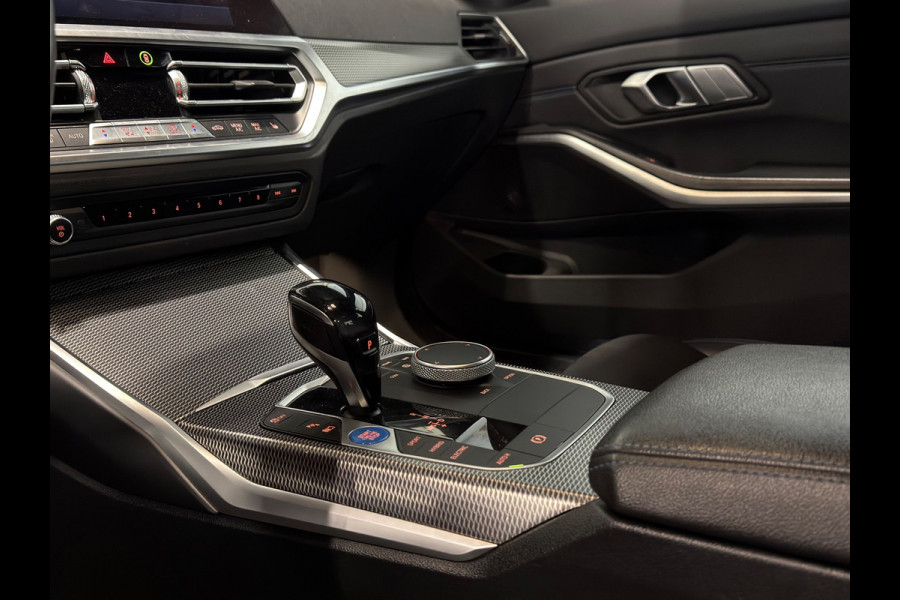 BMW 3-serie 330e High Executive | M-SPORT | ACC | LEDER | ZWART HEMEL