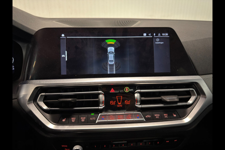 BMW 3-serie 330e High Executive | M-SPORT | ACC | LEDER | ZWART HEMEL