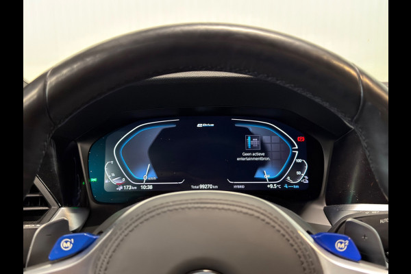 BMW 3-serie 330e High Executive | M-SPORT | ACC | LEDER | ZWART HEMEL