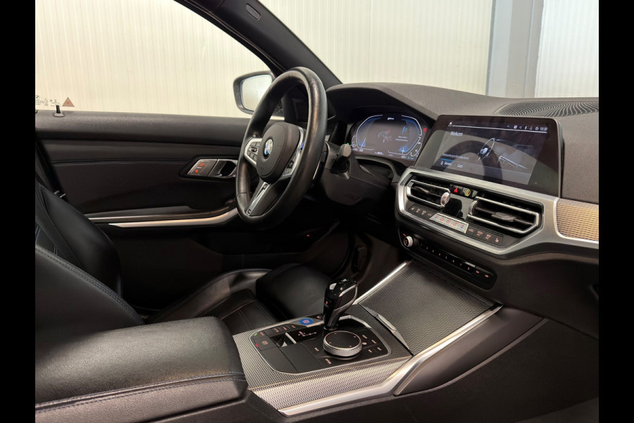 BMW 3-serie 330e High Executive | M-SPORT | ACC | LEDER | ZWART HEMEL