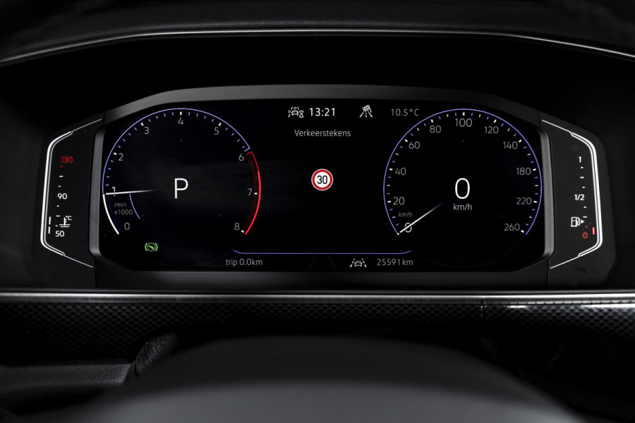 Volkswagen T-Cross 1.0 TSI 115 PK R-Line - Automaat | Dig. Cockpit | Adapt. Cruise | Camera | PDC | App. Connect | ECC | DAB | LM 18" | 2240